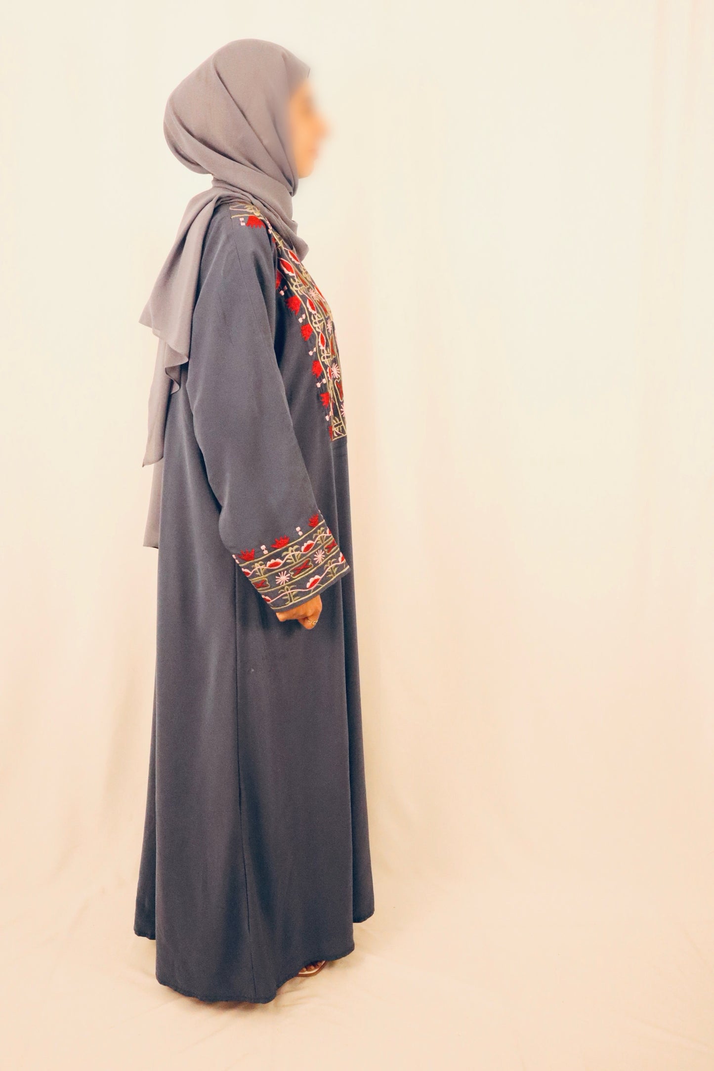Blossom thread abaya